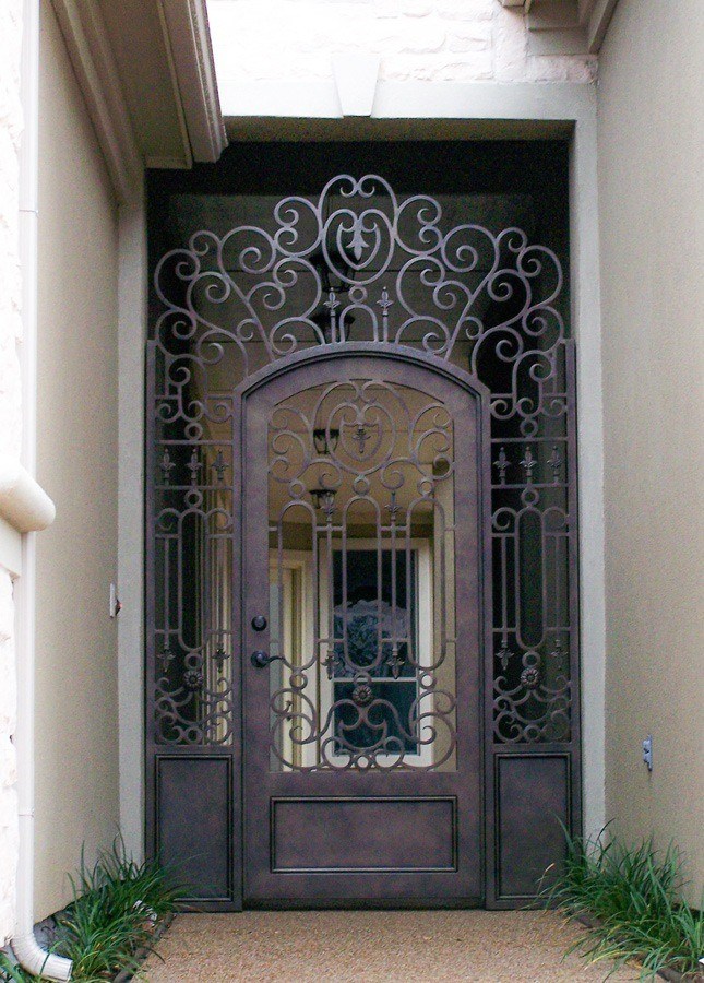 Complex pattern iron gate